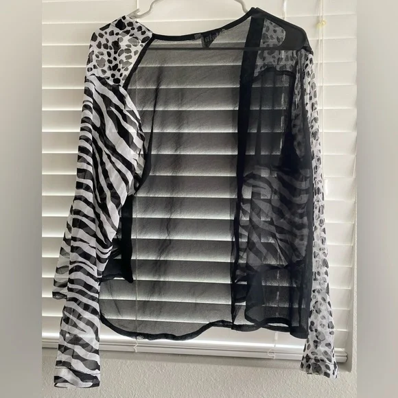 Main Street Women’s Sheer Cover Up / Cardigan fits XS / S - Picture 5 of 5